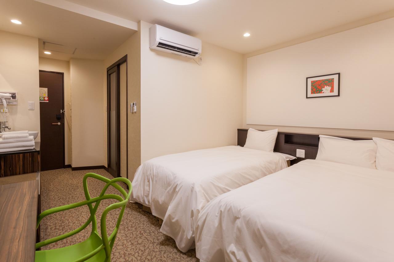Okinawa Kariyushi Lch. Premium Hotel Naha Exterior photo