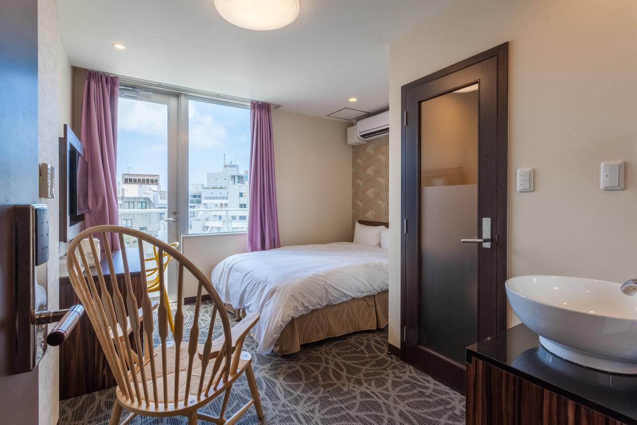 Okinawa Kariyushi Lch. Premium Hotel Naha Exterior photo