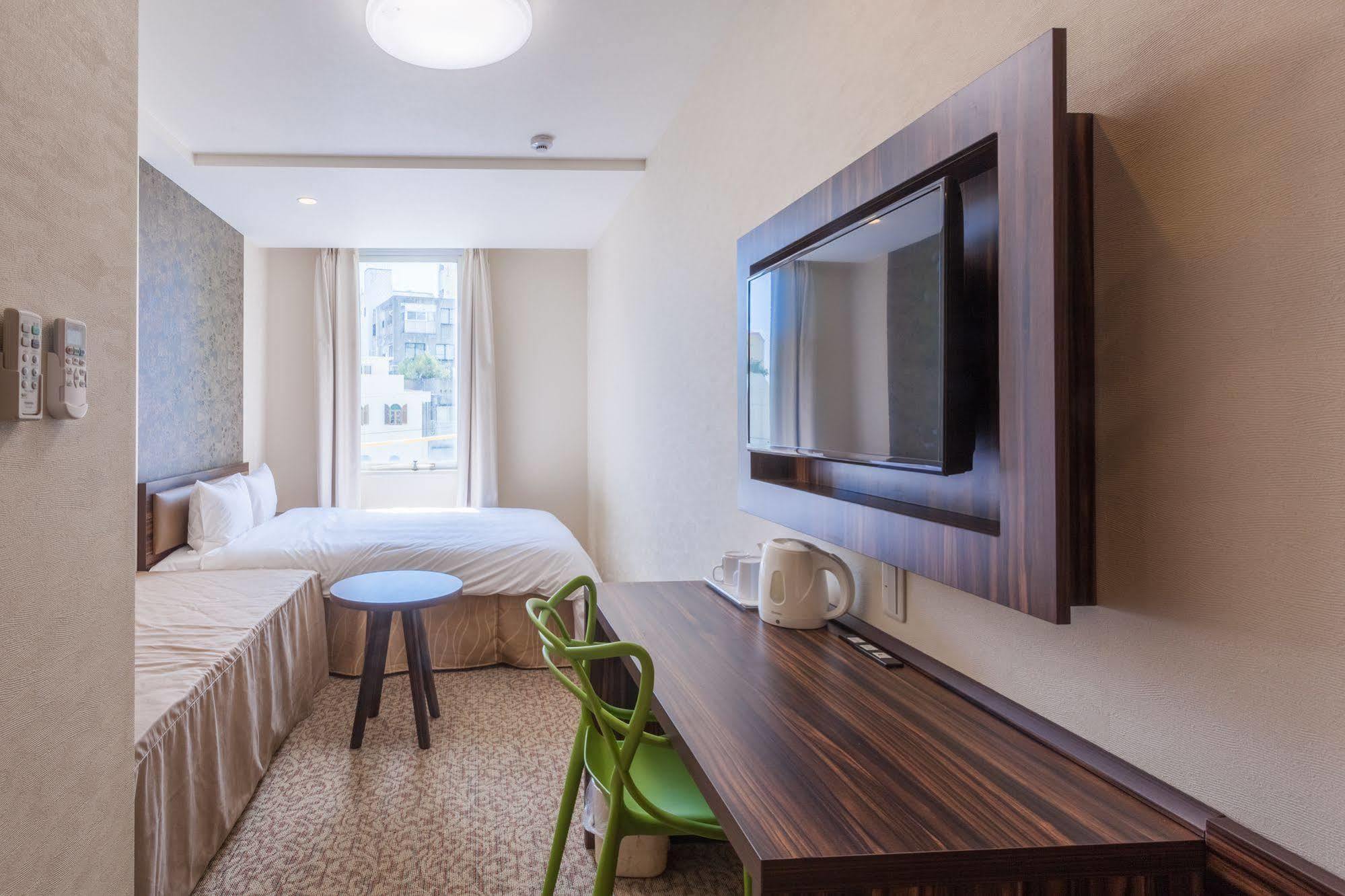 Okinawa Kariyushi Lch. Premium Hotel Naha Exterior photo