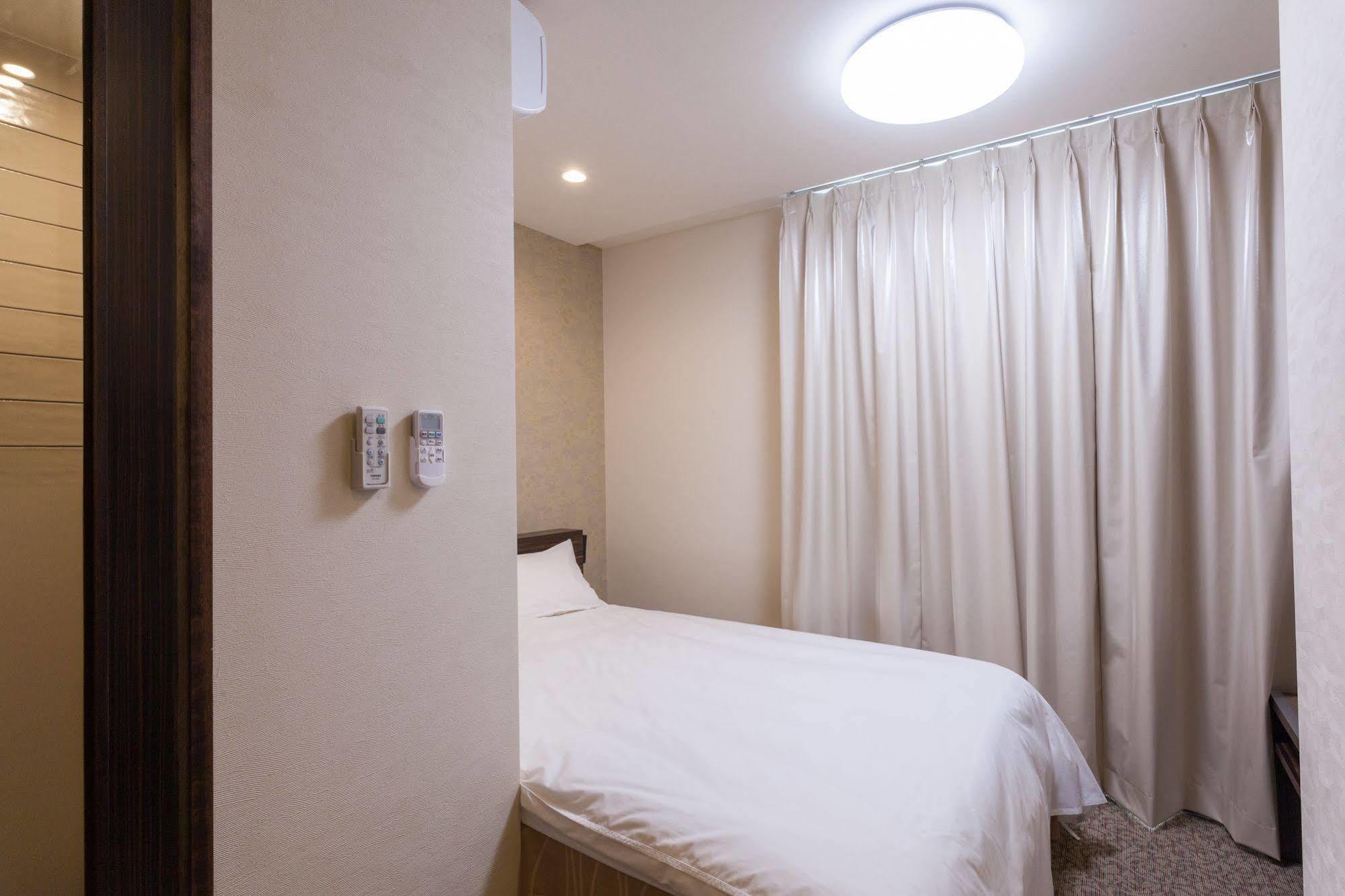 Okinawa Kariyushi Lch. Premium Hotel Naha Exterior photo