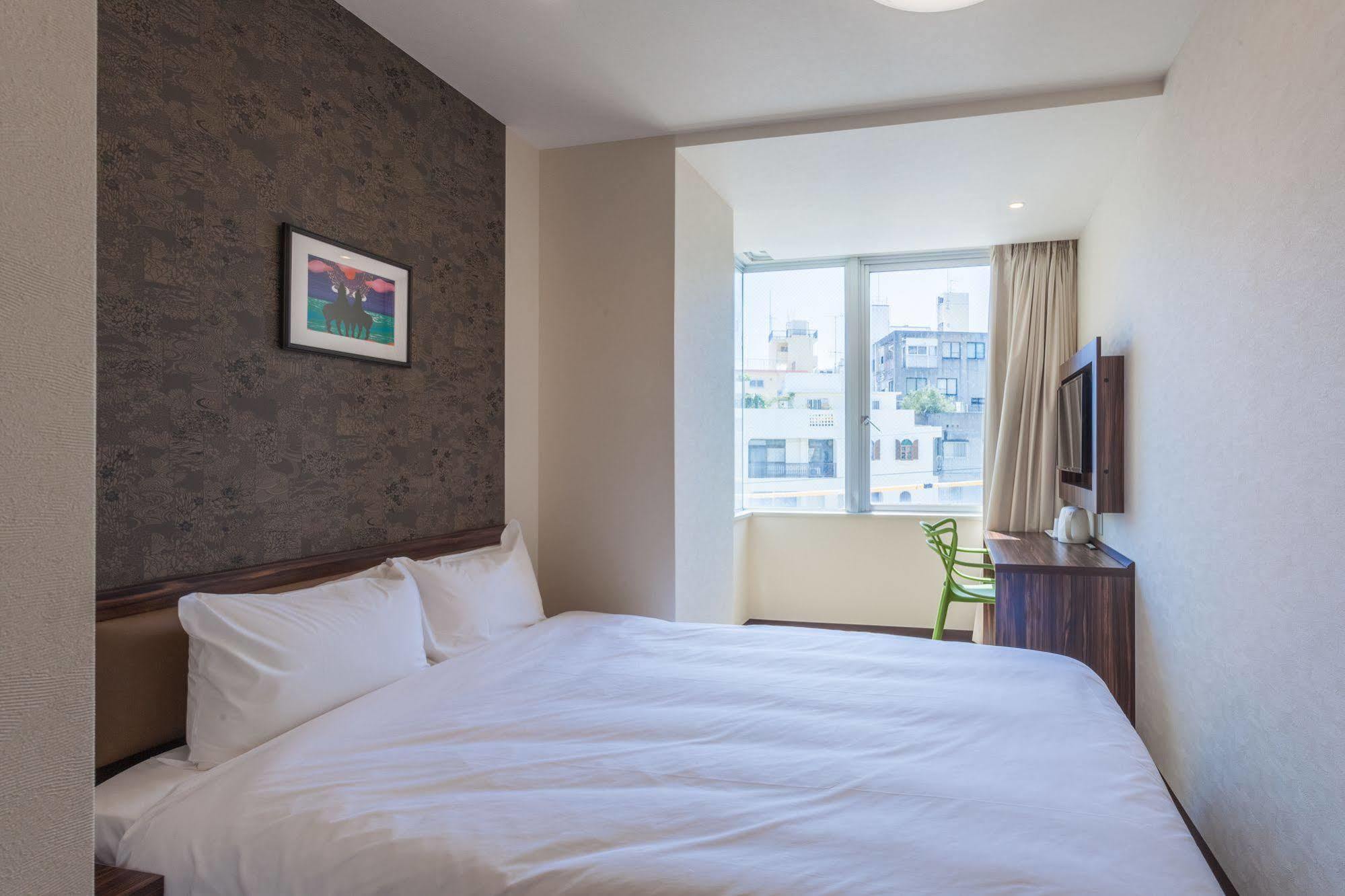 Okinawa Kariyushi Lch. Premium Hotel Naha Exterior photo